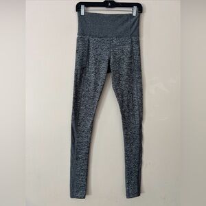 Athleta Heathered Black White Appears Gray Exhale Heel Tight Leggings Small